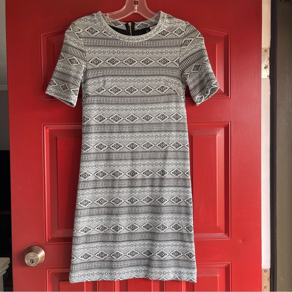 Short Sleeve Geometric Print Dress Crew Neck